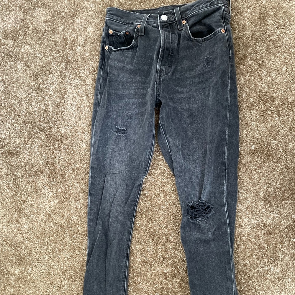 Levi’s Black Distressed Skinny Jeans